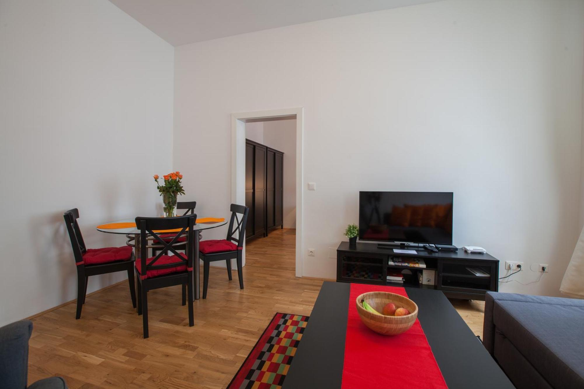 Apartment Theresiengasse Wina Bagian luar foto